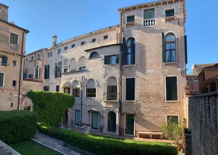 Aparthotel Palazzo Contarini Della Porta Di Ferro à Venise